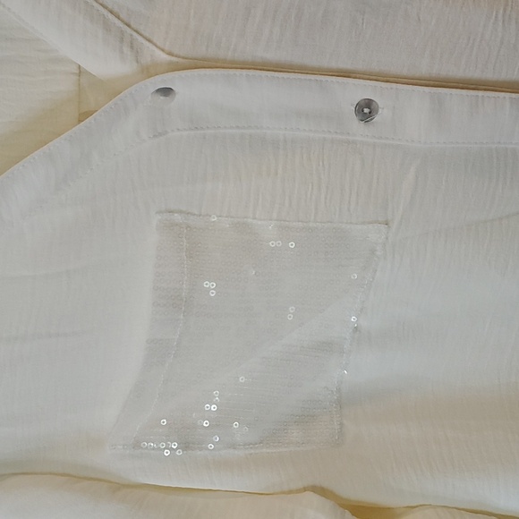 Emily Daniel's Woman's Plus Button Down Blouse 1X - Picture 3 of 6